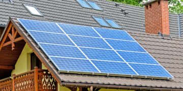 Solar Power Efficiency vs. Wind Energy Reliability: Which Is the Sustainable Champion?